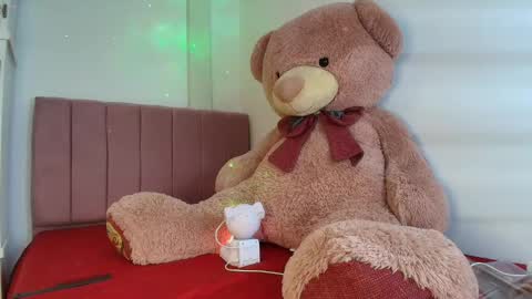 Snapshot of danny_cam1423 chatting on March 1, 6:00 pm danny_cam1423 online show from March 1, 6:00 pm