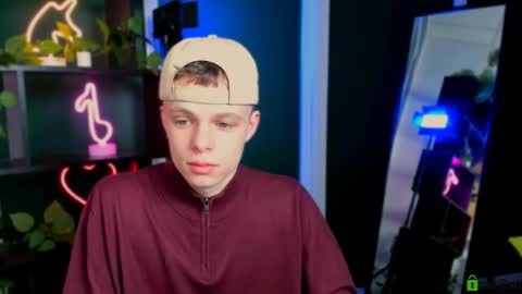 danny_dark1 online show from April 7, 4:46 am