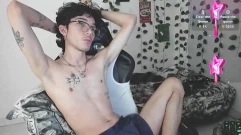 Snapshot of danny_phantom_09 chatting on October 14, 3:40 am danny_phantom_09 online show from October 14, 3:40 am