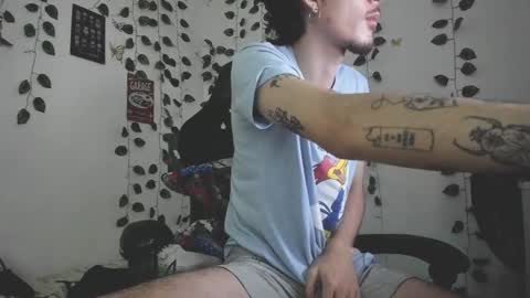 Snapshot of danny_phantom_09 chatting on December 20, 5:58 am danny_phantom_09 online show from December 20, 5:58 am