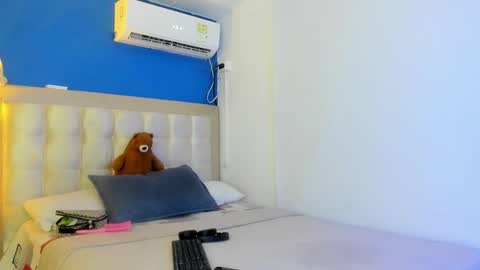 Snapshot of danny_winslow chatting on November 11, 4:34 am Danny online show from November 11, 4:34 am