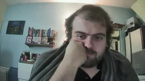 Snapshot of dannyb0y95 chatting on November 17, 8:25 pm Danny online show from November 17, 8:25 pm