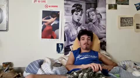 Snapshot of dannynoww chatting on December 13, 11:39 pm danny online show from December 13, 11:39 pm