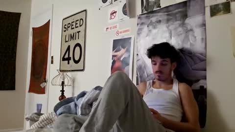 Snapshot of dannynoww chatting on December 15, 12:18 am danny online show from December 15, 12:18 am