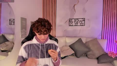 DANNYSA  online show from April 10, 6:18 am