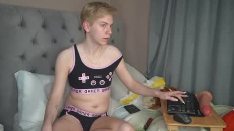 danny scott online show from April 16, 9:39 pm