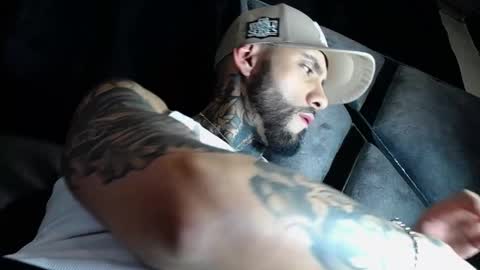 Snapshot of dante_d_angelo_ chatting on May 2, 7:24 am dante_d_angelo_ online show from May 2, 7:24 am