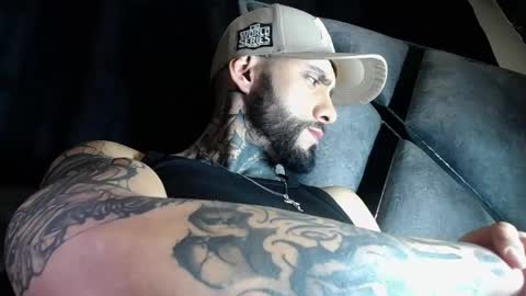 Snapshot of dante_d_angelo_ chatting on May 9, 7:02 am dante_d_angelo_ online show from May 9, 7:02 am