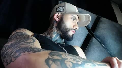 Snapshot of dante_d_angelo_ chatting on May 12, 6:43 am dante_d_angelo_ online show from May 12, 6:43 am