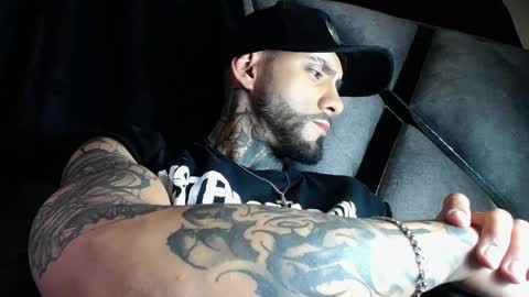Snapshot of dante_d_angelo_ chatting on May 17, 6:44 am dante_d_angelo_ online show from May 17, 6:44 am
