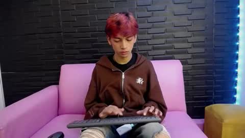 Snapshot of dante_luxx_ chatting on March 2, 2:57 pm Dante online show from March 2, 2:57 pm