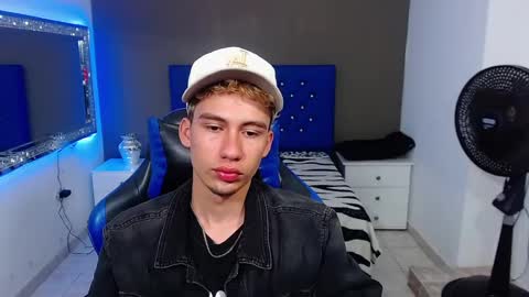 Snapshot of dante_tompson chatting on January 29, 12:24 pm Dante online show from January 29, 12:24 pm