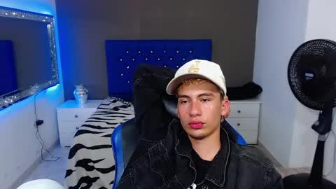 Snapshot of dante_tompson chatting on January 29, 3:26 pm Dante online show from January 29, 3:26 pm