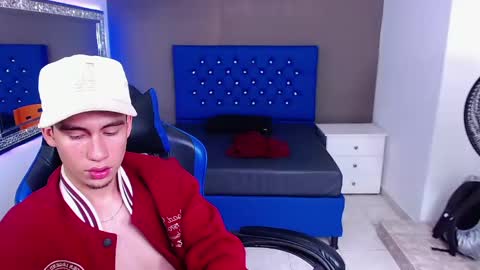 Snapshot of dante_tompson chatting on February 10, 4:14 pm Dante online show from February 10, 4:14 pm