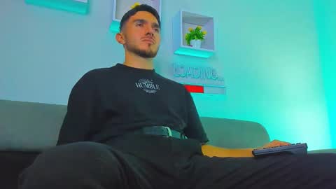 Snapshot of danteeblake chatting on February 26, 3:27 am Dante online show from February 26, 3:27 am