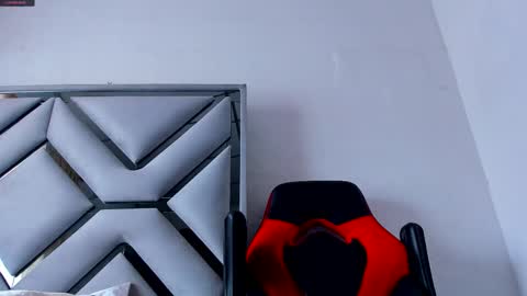 Snapshot of danterouxx chatting on October 27, 4:55 pm Dante online show from October 27, 4:55 pm