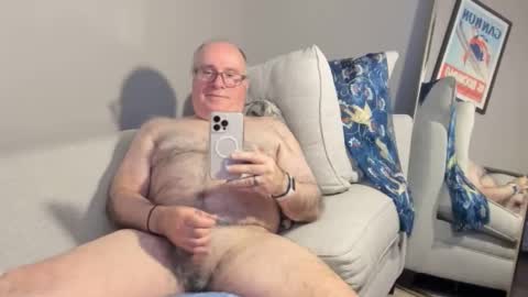 Snapshot of dantes_lion chatting on March 12, 7:03 am Mark online show from March 12, 7:03 am