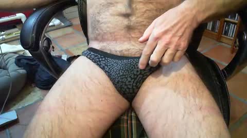 DanTravis online show from November 18, 6:23 pm