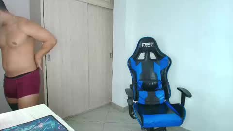 Snapshot of dantraxx chatting on January 20, 3:18 pm Dantraxx online show from January 20, 3:18 pm