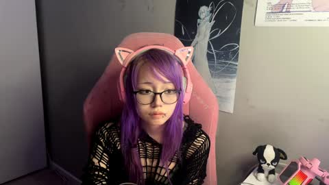 danyelleeyermann online show from April 4, 3:31 pm