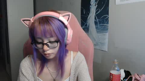 danyelleeyermann online show from April 8, 2:06 pm