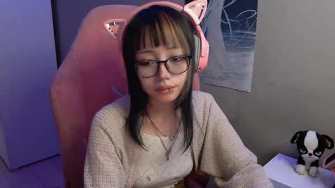 danyelleeyermann online show from April 13, 1:05 pm