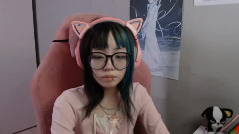 danyelleeyermann online show from April 20, 1:03 pm