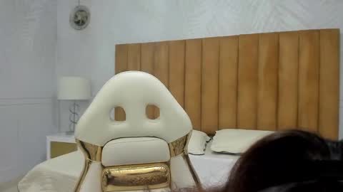 Snapshot of daphne81_ chatting on January 21, 2:22 am Daphne online show from January 21, 2:22 am