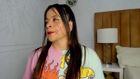 Snapshot of daphne81_ chatting on March 2, 2:19 am Daphne online show from March 2, 2:19 am