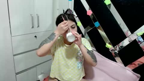 daphne877046 online show from February 10, 1:43 am