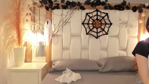 daphne_and_roger online show from October 15, 11:32 am