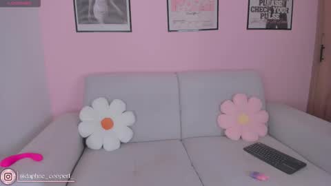 daphne_cooper1 online show from February 8, 3:21 am