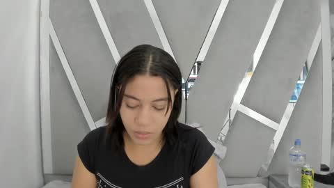 daphne_culeht online show from April 4, 1:08 pm