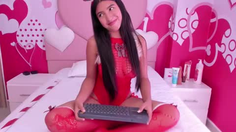 Daphne  online show from December 24, 2:12 pm