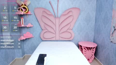 Daphne  online show from December 28, 2:10 pm