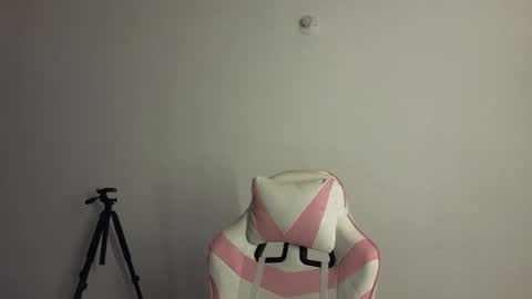 daphne_grayy online show from March 23, 12:09 pm