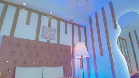 Snapshot of daphne_velmont chatting on July 14, 10:21 am Daphne Velmont online show from July 14, 10:21 am