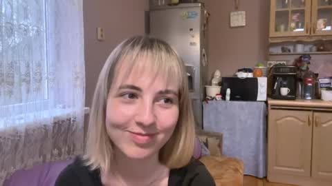 Monika online show from April 3, 4:27 pm