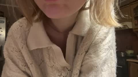 Monika online show from April 9, 6:24 pm