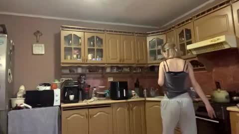 Monika online show from April 14, 5:19 pm