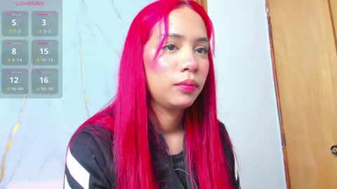 daphnethomas online show from October 20, 10:59 am