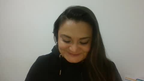 Snapshot of dapnne24 chatting on October 31, 8:10 pm dapnne online show from October 31, 8:10 pm