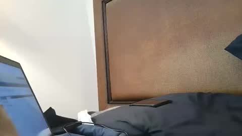 dapppper online show from March 1, 6:54 pm