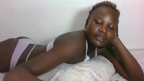 ESTHER online show from February 3, 6:40 am