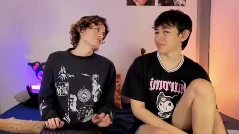 darcy_and_stolas online show from April 16, 12:55 am