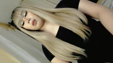 DARCY online show from December 5, 4:12 pm