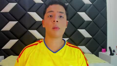 Snapshot of darian_laforteza chatting on June 27, 4:56 pm Darian online show from June 27, 4:56 pm