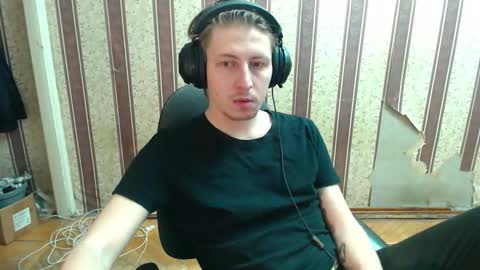 darienlarge online show from October 4, 2:42 am