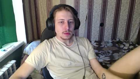 darienlarge online show from October 21, 2:07 pm