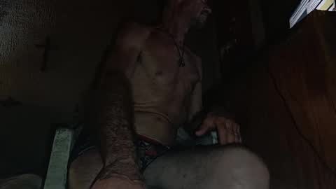 Snapshot of dario48 chatting on December 22, 5:15 am dario48 online show from December 22, 5:15 am